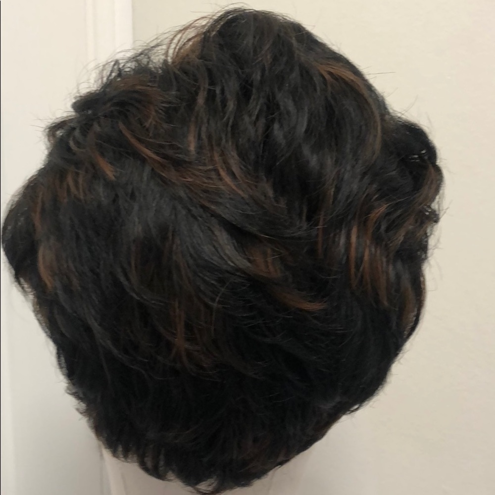 Wig - Picture 2 of 3